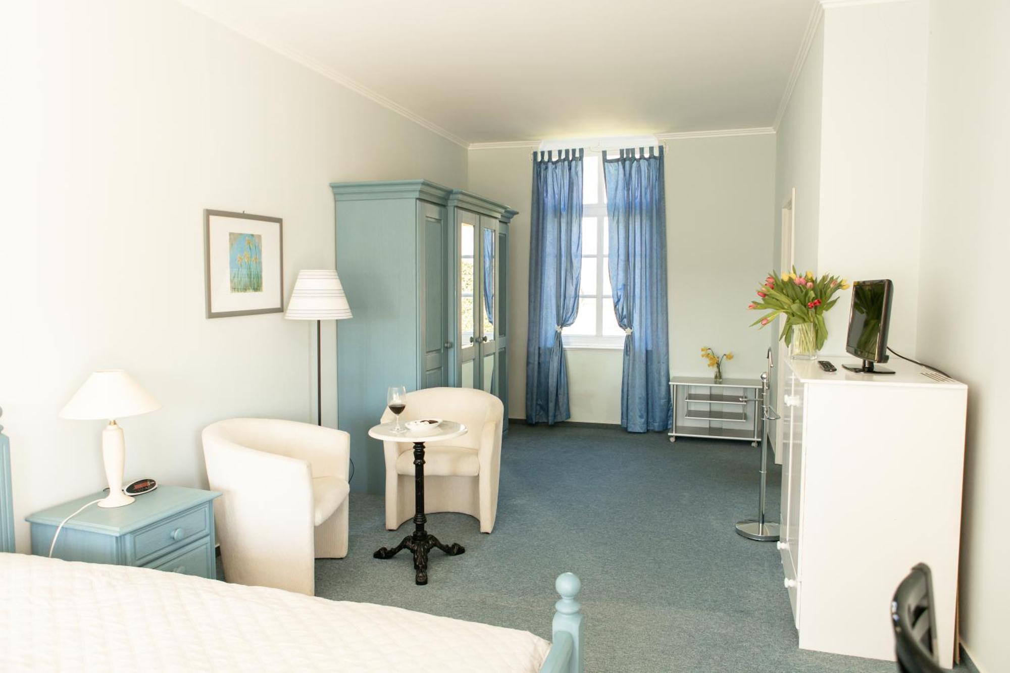 Boutique Hotel Gut Tribbevitz Neuenkirchen auf Rugen Ngoại thất bức ảnh