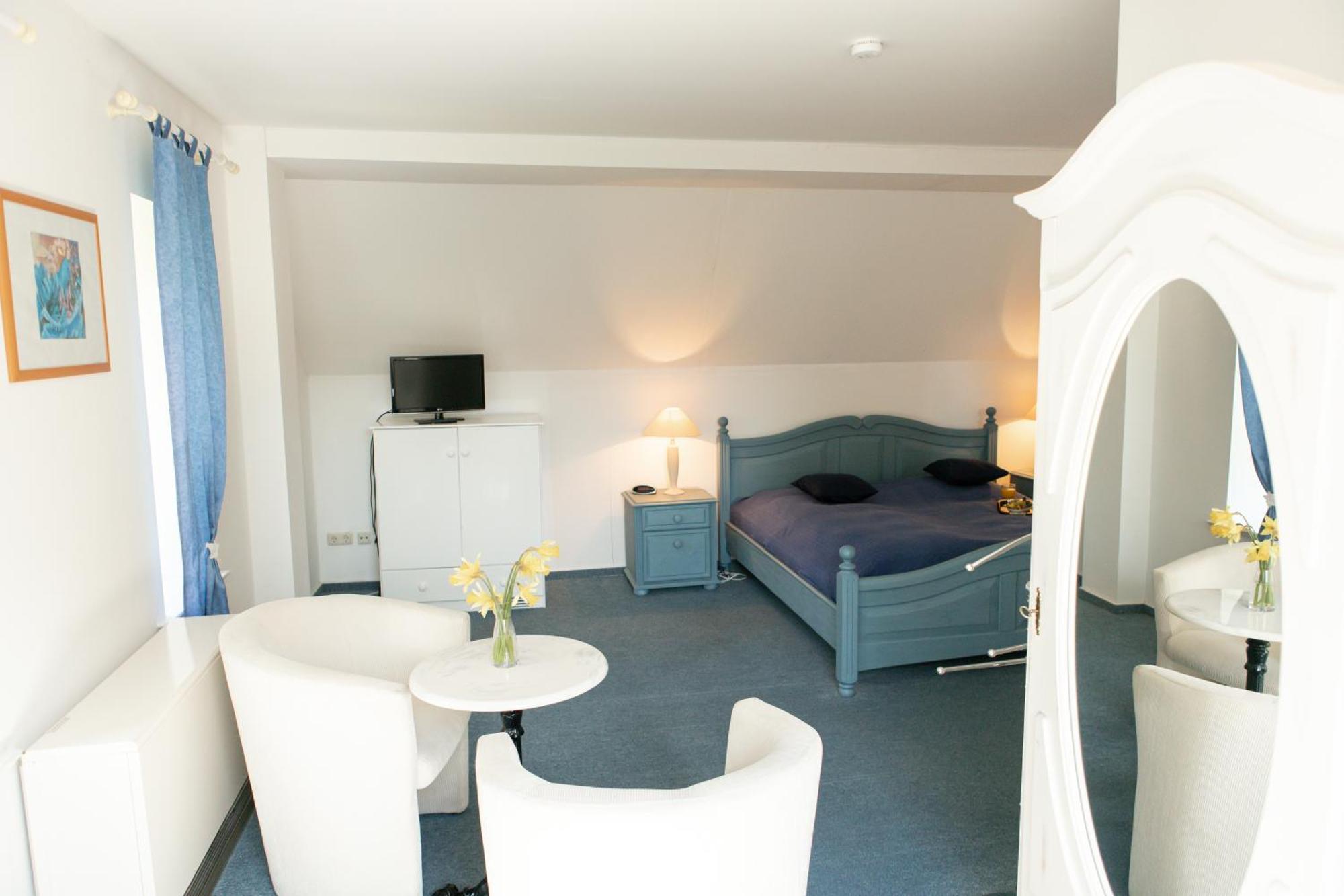 Boutique Hotel Gut Tribbevitz Neuenkirchen auf Rugen Ngoại thất bức ảnh