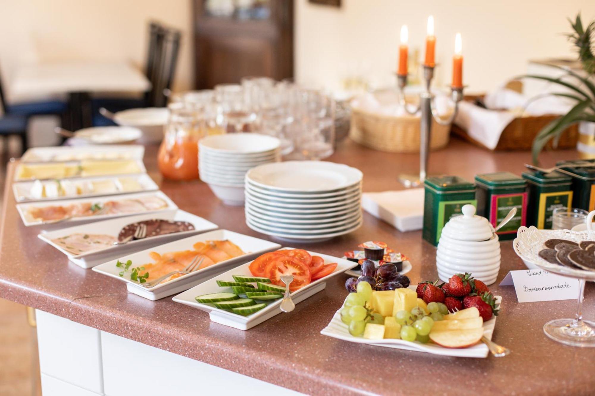 Boutique Hotel Gut Tribbevitz Neuenkirchen auf Rugen Ngoại thất bức ảnh