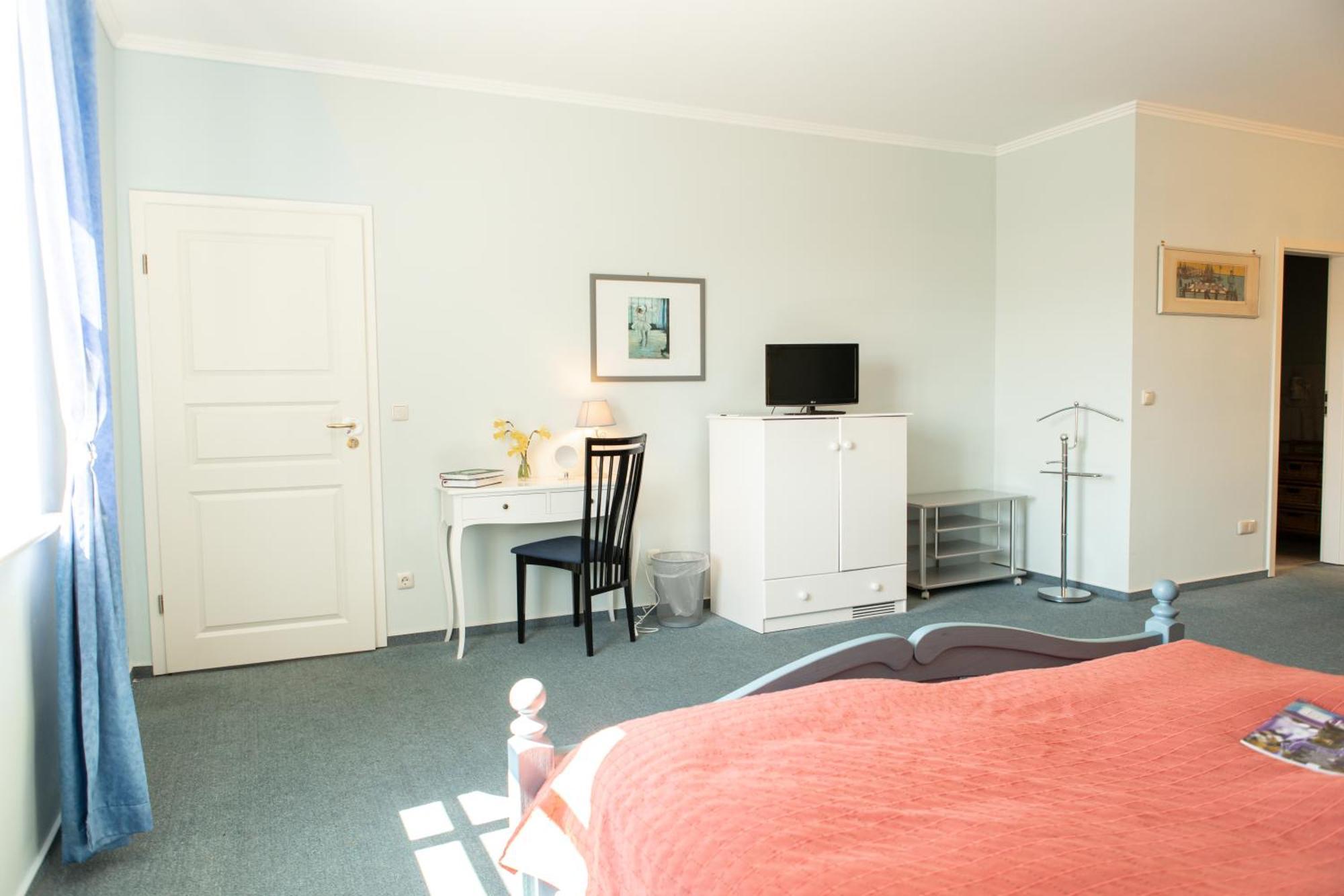 Boutique Hotel Gut Tribbevitz Neuenkirchen auf Rugen Ngoại thất bức ảnh