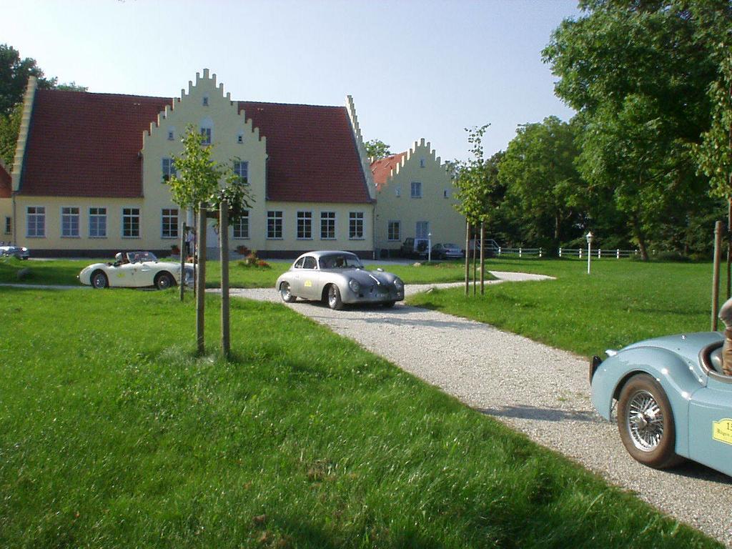 Boutique Hotel Gut Tribbevitz Neuenkirchen auf Rugen Ngoại thất bức ảnh