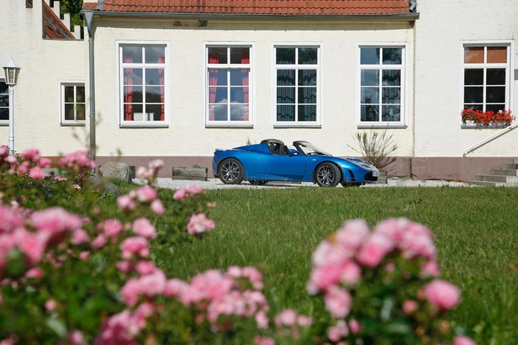 Boutique Hotel Gut Tribbevitz Neuenkirchen auf Rugen Ngoại thất bức ảnh